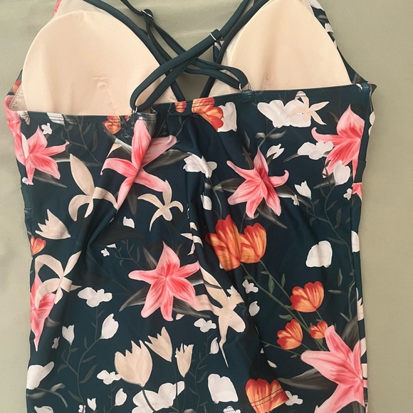 BARI SWIMWEAR - EG - Picture 3 of 8